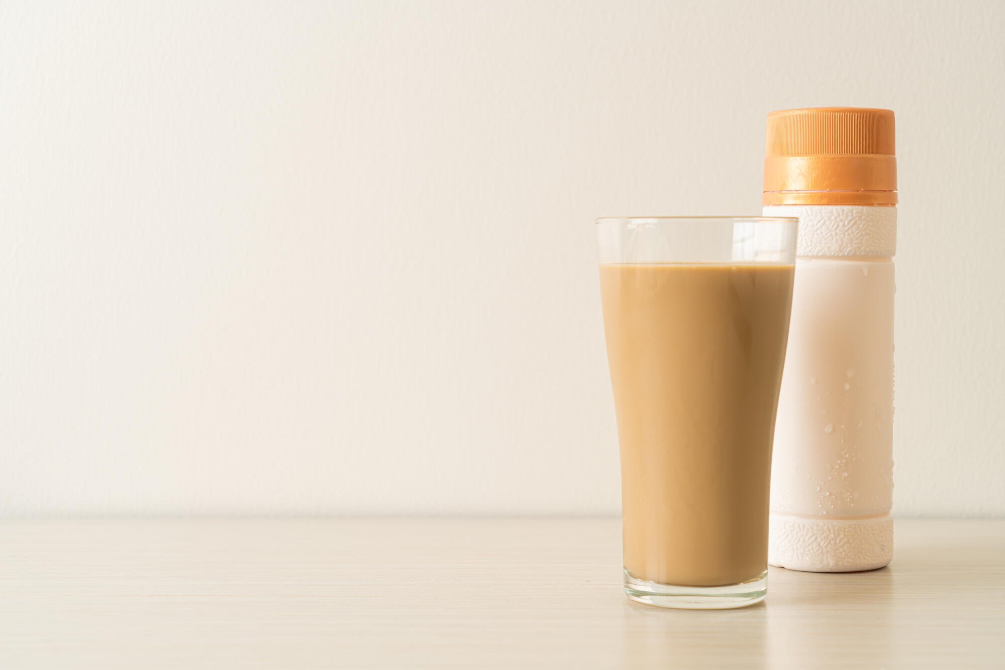 Best Tasting Protein Drinks for Seniors: Flavor Without Compromising Nutrition